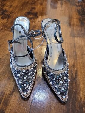 Beaded Silver and Black 3" heels with pointed toe by Anne Michelle sz 6.5